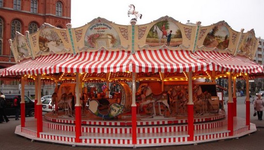 LechnerPferdekarussell2008.jpg