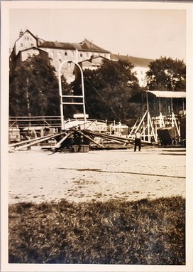 DerTurmWirdAufgestellt3.jpg
